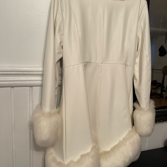 White jacket for women - Picture 3 of 9